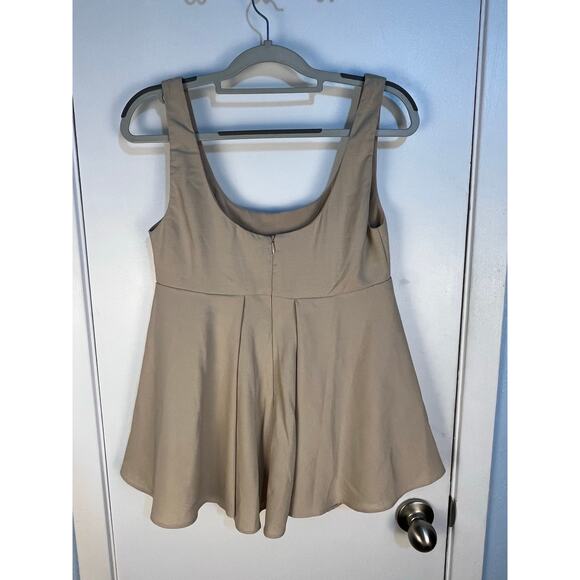 Tuckernuck Pomander Place Peplum Tank Top Small Khaki Feminine Preppy Twee - Picture 4 of 7